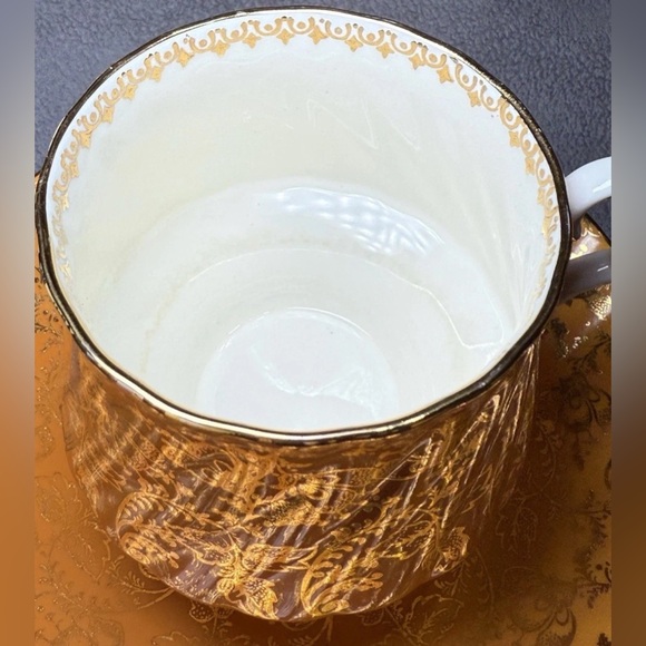VINTAGE ELIZABETHAN FLORAL GOLD CUP AND SAUCER FINE BONE CHINA 3" Numbered - Picture 3 of 11
